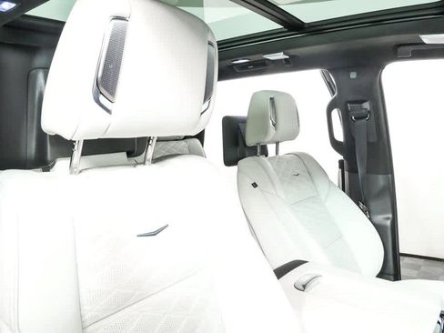Certified 2026 Cadillac Escalade Platinum Sport w/ LPO, ONYX Package AWD/4WD image 22