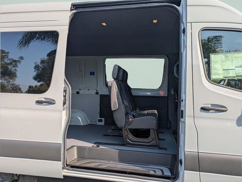 New 2025 Mercedes-Benz Sprinter 2500 image 6
