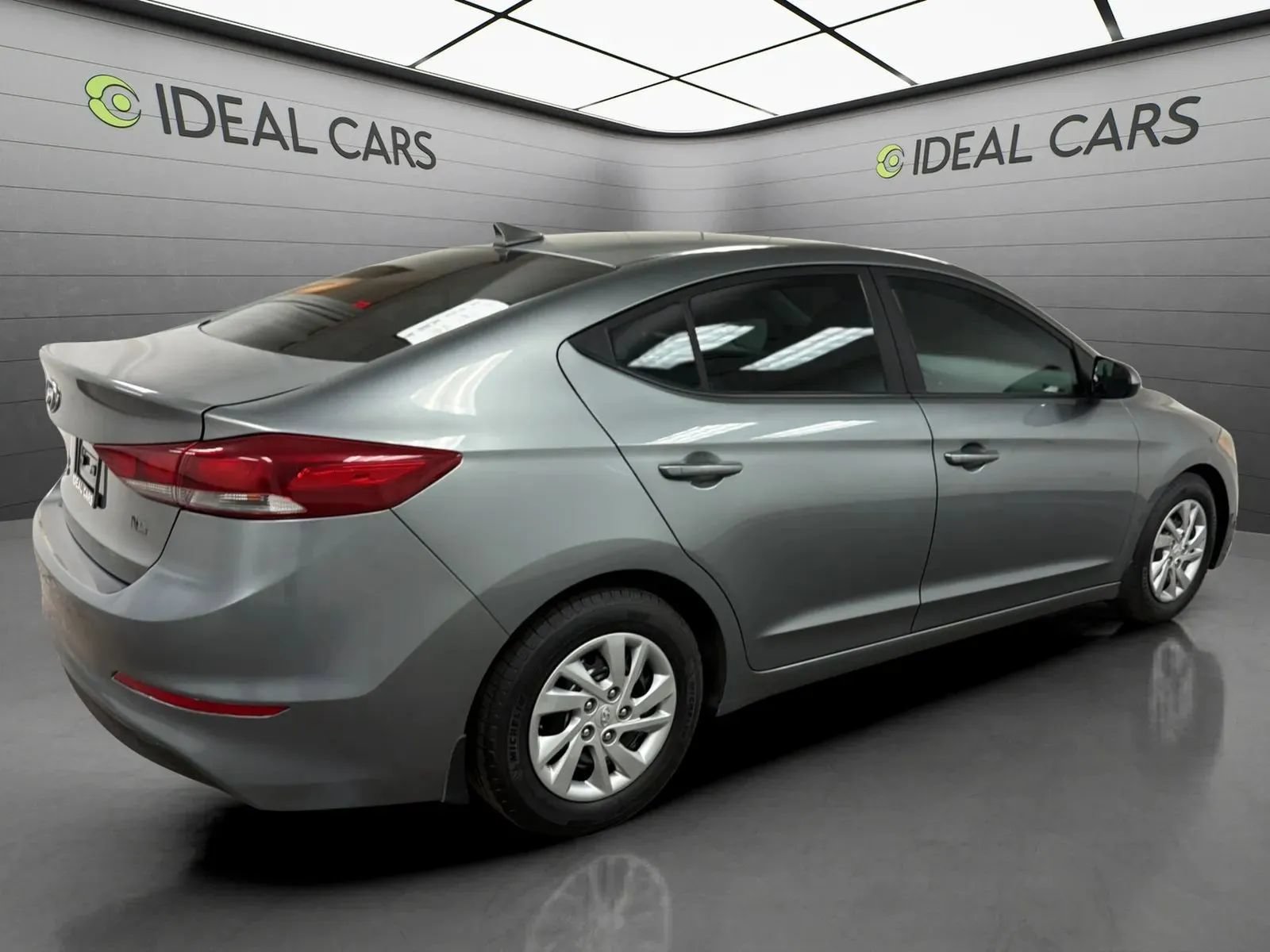 Used 2017 Hyundai Elantra SE FWD image 5
