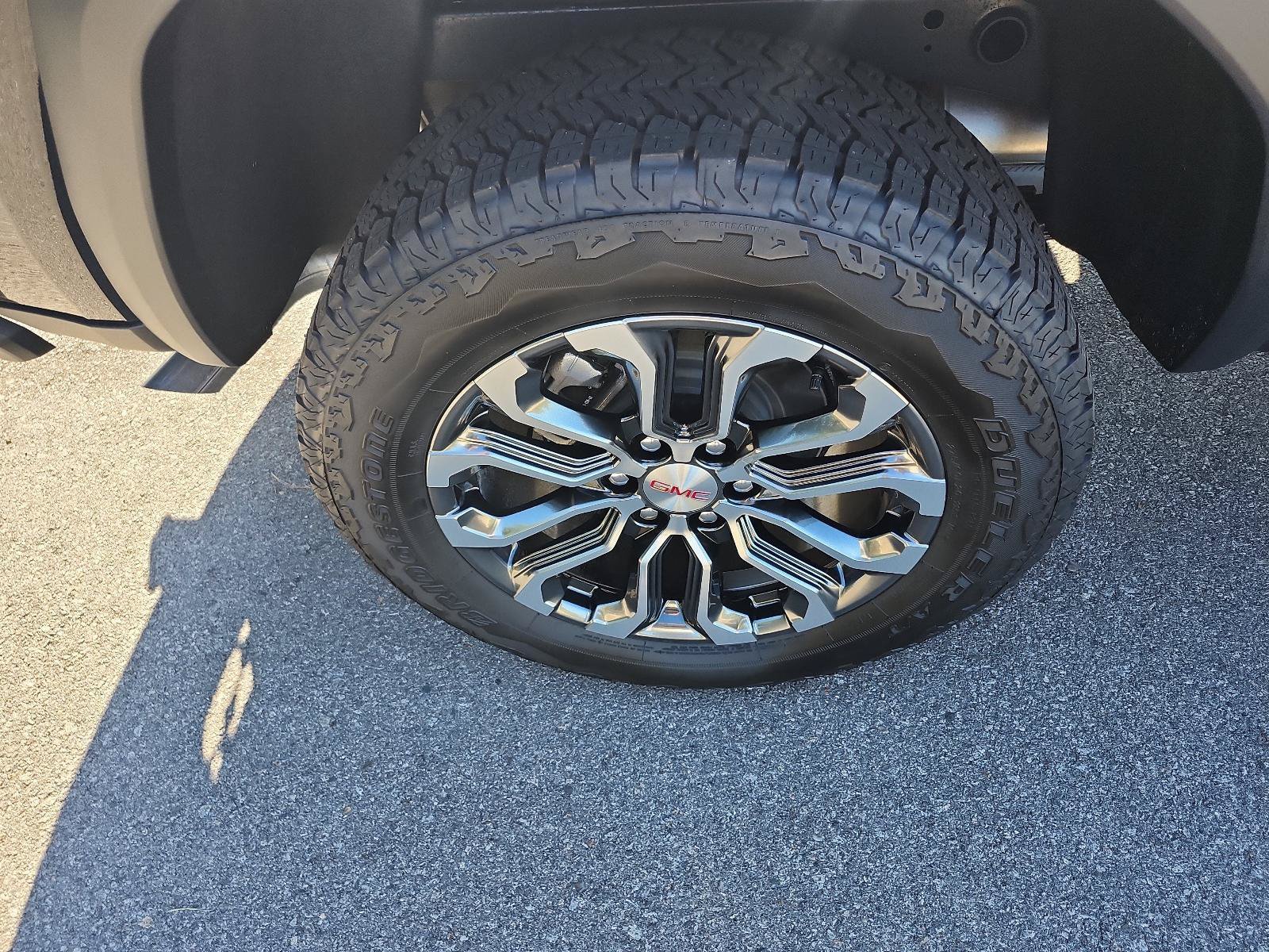 Used 2026 GMC Canyon Denali AWD/4WD image 4