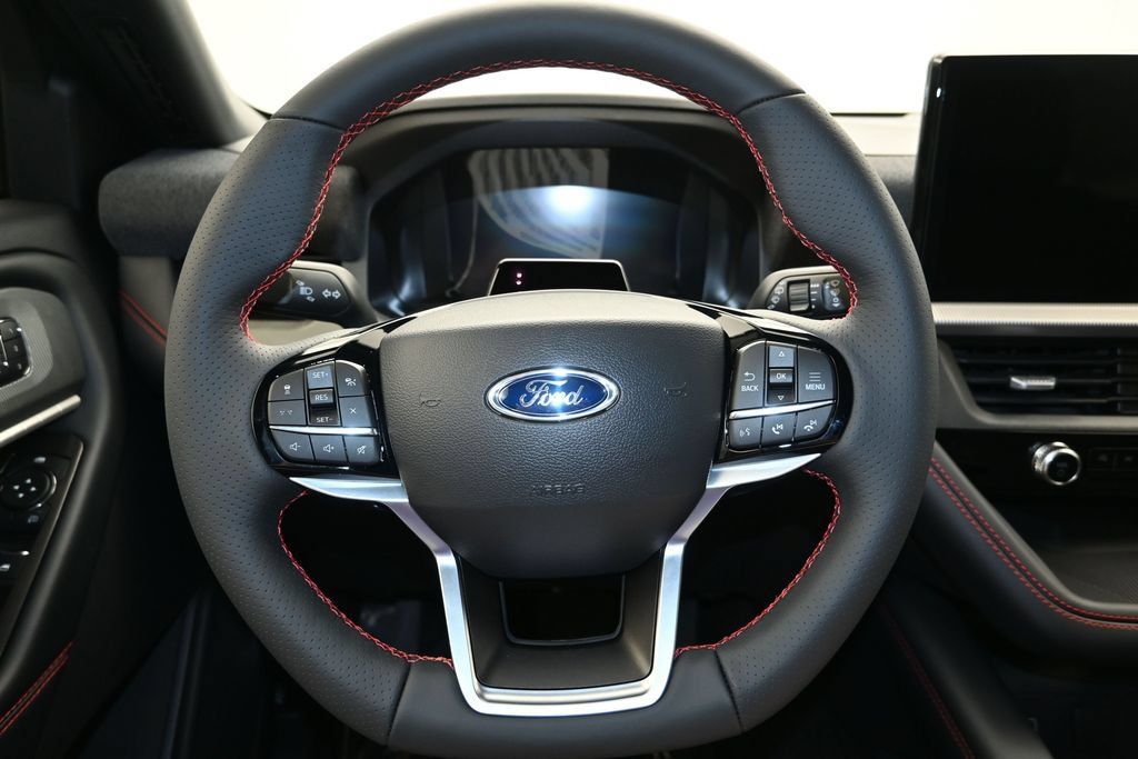New 2026 Ford Explorer ST-Line w/ ST-Line Street Pack RWD image 13