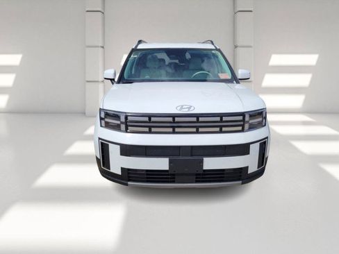 Used 2025 Hyundai Santa Fe SEL image 2