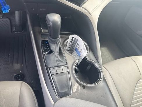 Used 2024 Toyota Camry SE FWD image 8