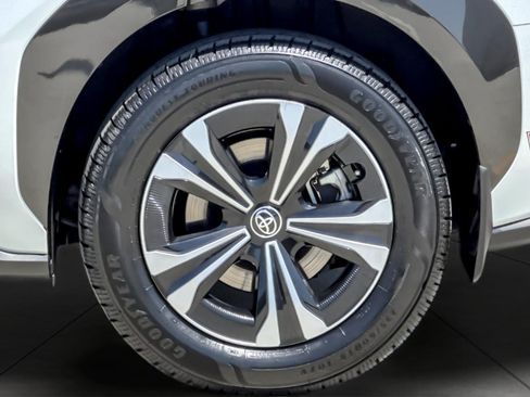 Certified 2024 Toyota bZ4X AWD w/ Weather Package image 25