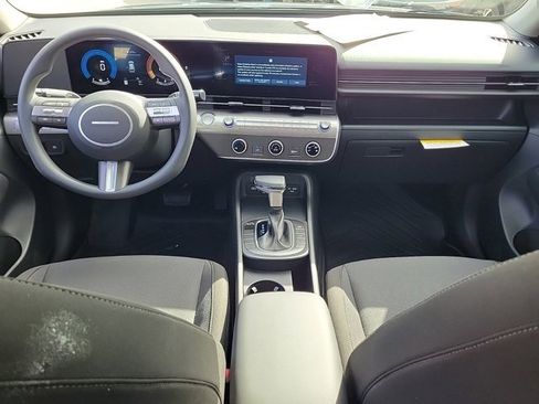 Certified 2025 Hyundai Kona SE image 12