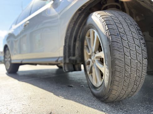 Used 2015 Nissan Pathfinder S image 40