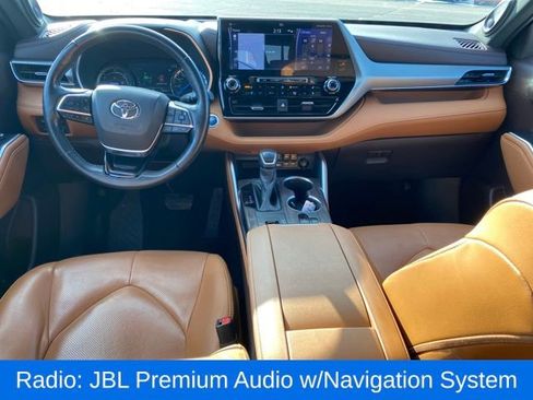 Used 2020 Toyota Highlander Platinum image 5