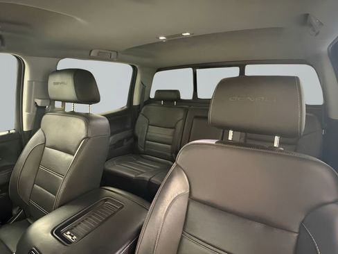 Used 2019 GMC Sierra 2500 Denali w/ Duramax Plus Package AWD/4WD image 12