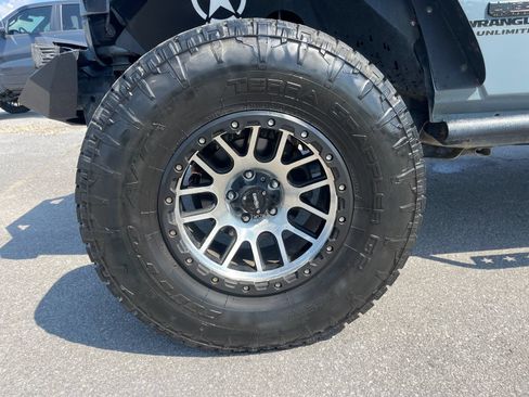 Used 2014 Jeep Wrangler Unlimited Rubicon w/ Dual Top Group AWD/4WD image 22