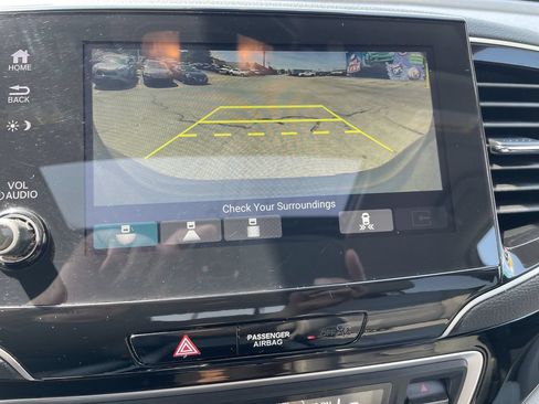 Used 2021 Honda Pilot Touring image 23
