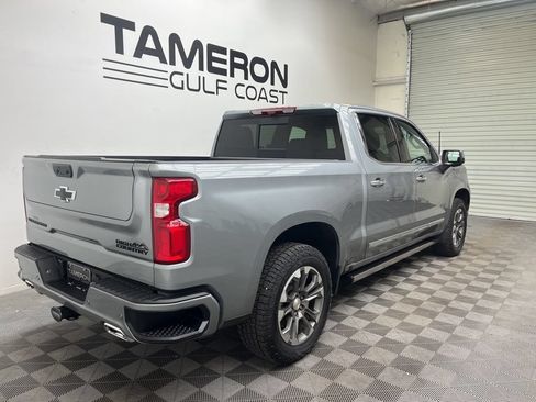 Used 2025 Chevrolet Silverado 1500 High Country w/ Technology Package AWD/4WD image 7