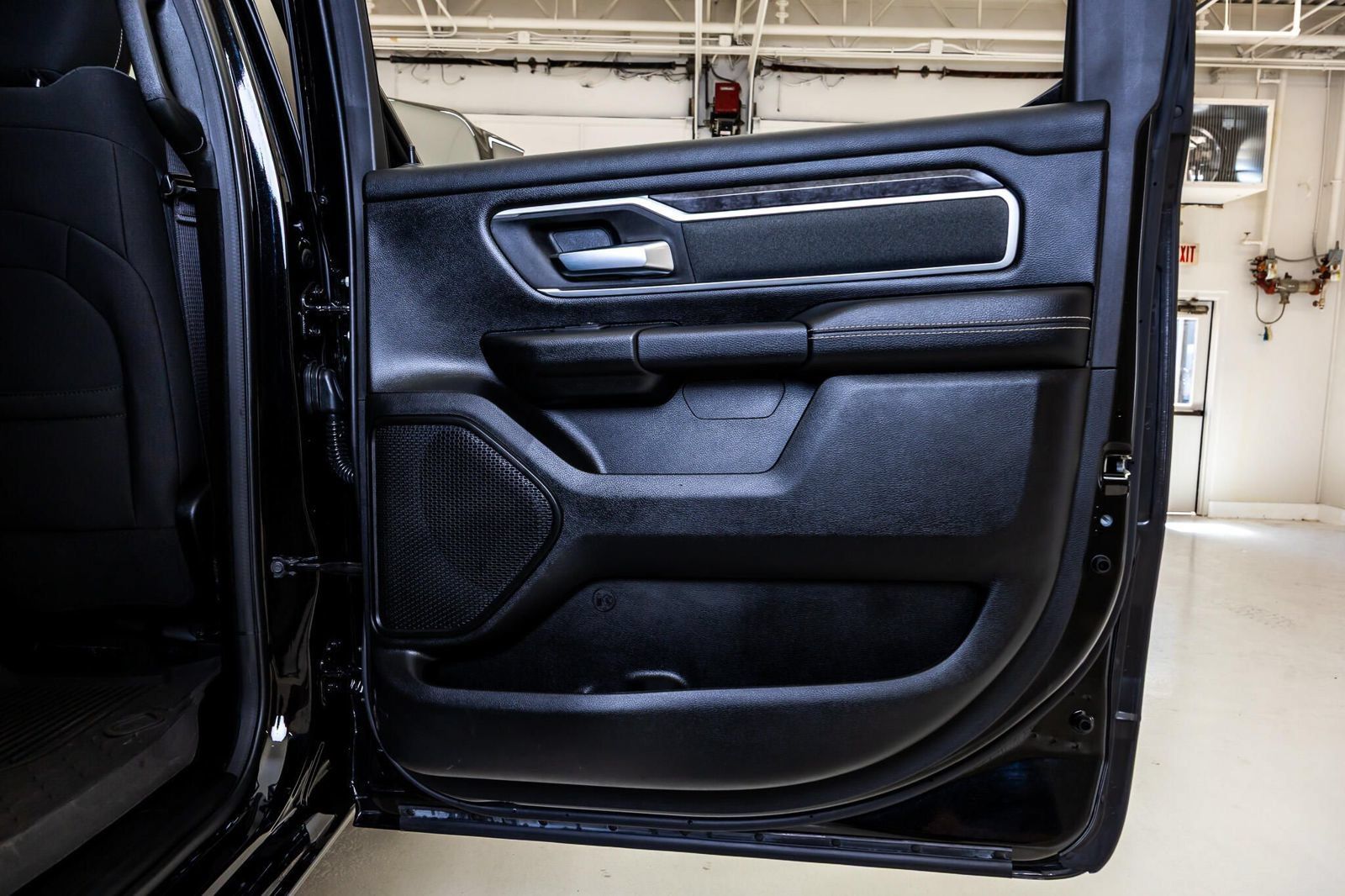 Used 2023 RAM 1500 Big Horn AWD/4WD image 42