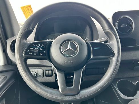 Used 2023 Mercedes-Benz Sprinter 2500 image 20
