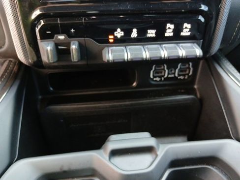 Used 2021 RAM 1500 Limited w/ Body Color Bumper Group image 42