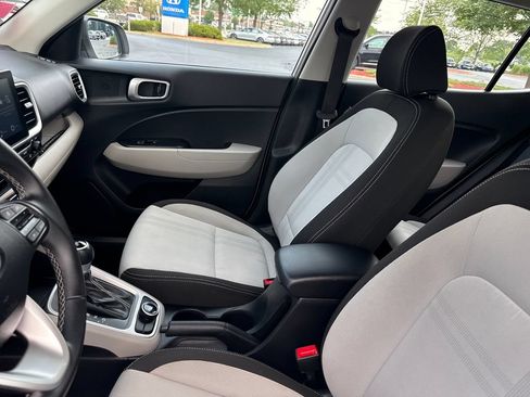 Certified 2023 Hyundai Venue SEL FWD image 13