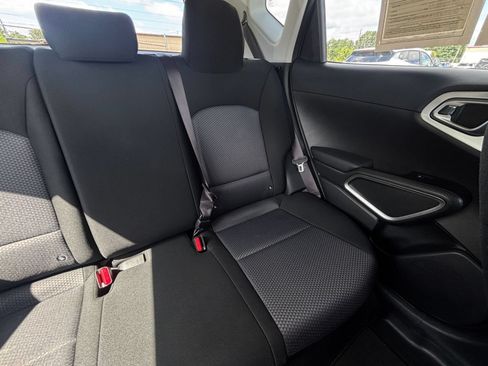 Used 2025 Kia Soul LX w/ LX Technology Package FWD image 35
