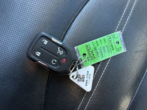 Used 2022 GMC Terrain Denali w/ Black Diamond Edition image 31