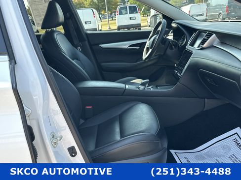 Used 2021 INFINITI QX50 Luxe image 12