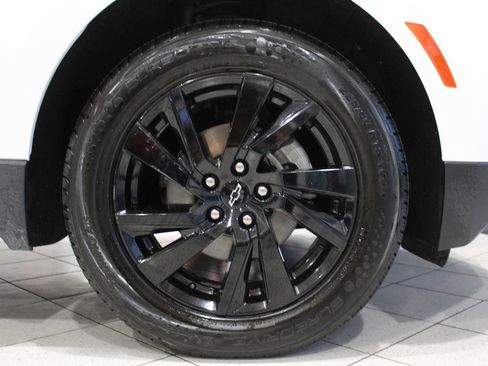 Used 2023 Chevrolet Equinox LS w/ Midnight Edition image 9