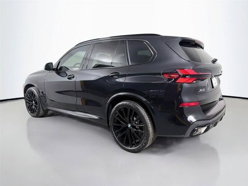 New 2026 BMW X5 xDrive40i w/ M Sport Package AWD/4WD image 7
