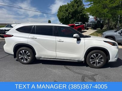 Used 2021 Toyota Highlander XLE