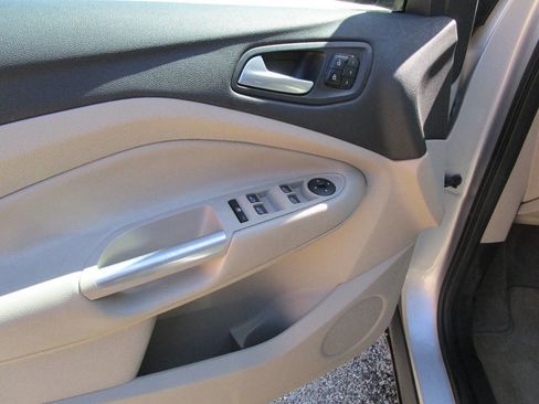 Used 2013 Ford Escape SEL FWD image 9