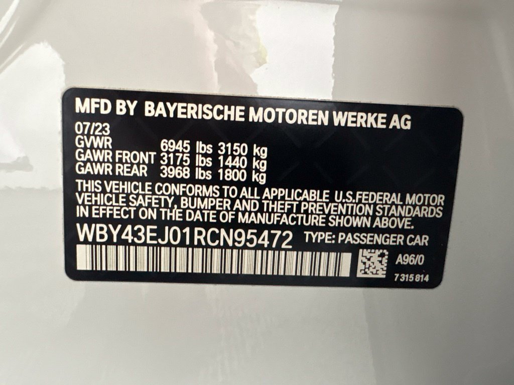 Certified 2024 BMW i7 eDrive50 w/ M Sport Package RWD image 34