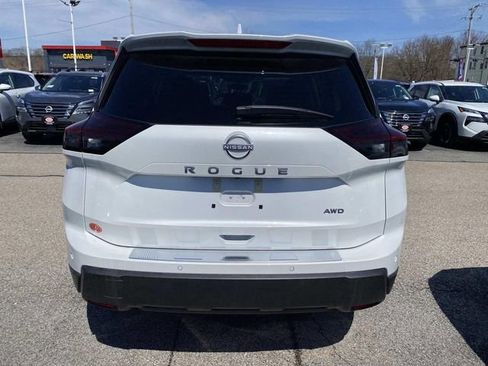 New 2026 Nissan Rogue SV AWD/4WD image 4
