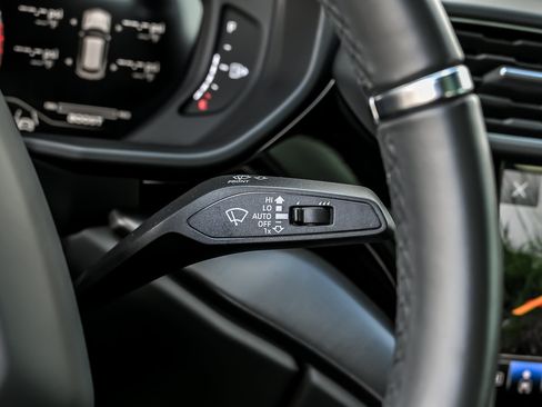 Used 2024 Lamborghini Urus S AWD/4WD image 31