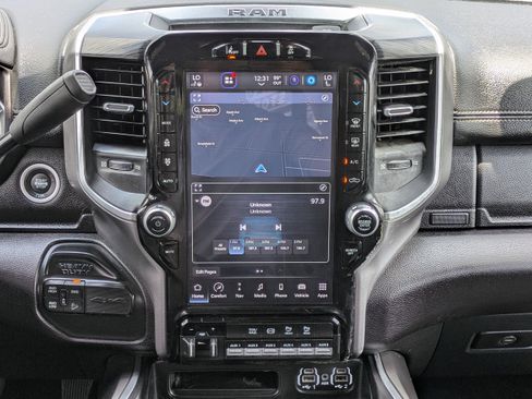 Used 2023 RAM 2500 Laramie AWD/4WD image 17
