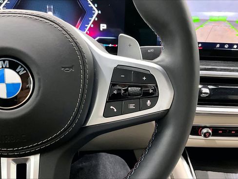 Used 2025 BMW X6 M60i image 21