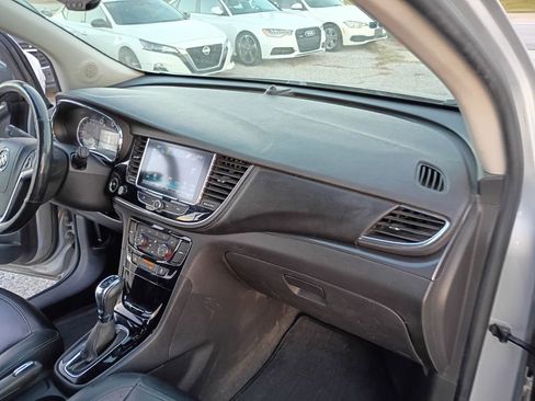 Used 2019 Buick Encore Essence image 22