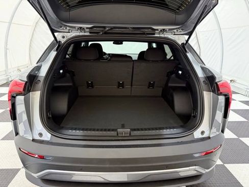 New 2025 Chevrolet Blazer EV LT image 4