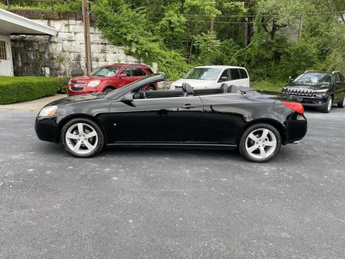Used 2007 Pontiac G6 GT w/ Premium Package FWD image 2