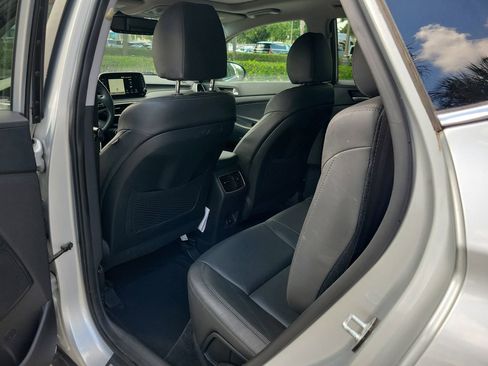 Used 2019 Hyundai Tucson Ultimate w/ Cargo Package FWD image 9