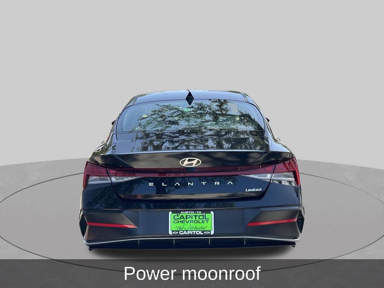 Used 2025 Hyundai Elantra Limited FWD image 4