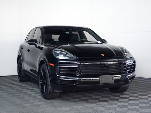 Used 2023 Porsche Cayenne image 8