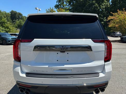 Used 2024 GMC Yukon XL Denali Ultimate AWD/4WD image 13