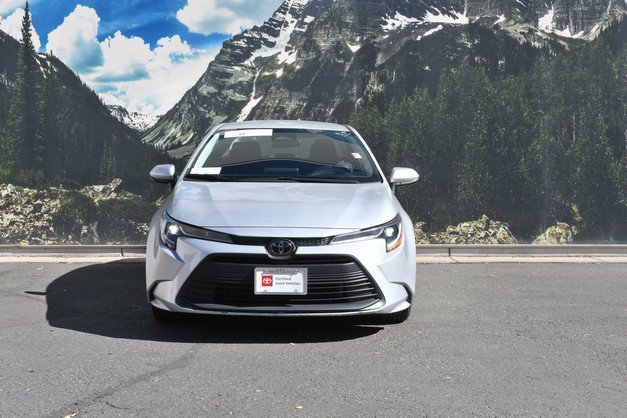 Certified 2025 Toyota Corolla LE FWD image 5
