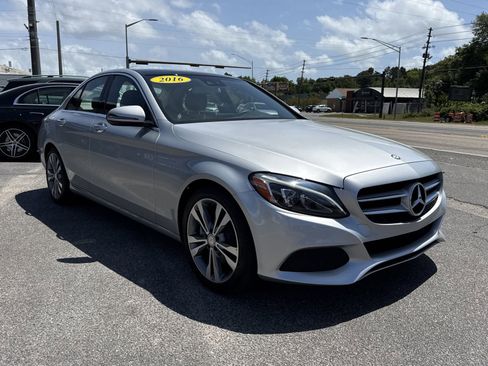 Used 2016 Mercedes-Benz C 300 Sedan image 7