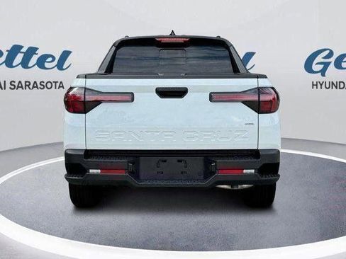Certified 2025 Hyundai Santa Cruz SEL image 6