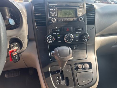 Used 2014 Kia Sedona LX w/ Power Package FWD image 20
