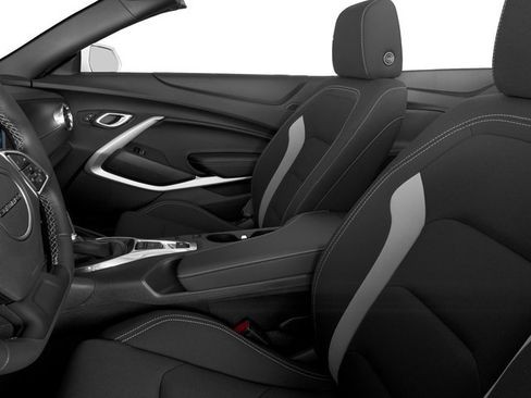Used 2017 Chevrolet Camaro LT RWD image 12
