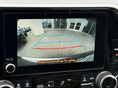 Certified 2024 Toyota Highlander XLE AWD/4WD image 34