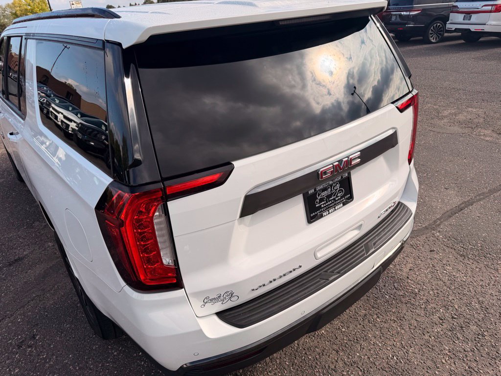 Used 2021 GMC Yukon XL AT4 w/ AT4 Premium Plus Package AWD/4WD image 22