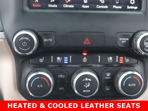 Used 2019 RAM 1500 Laramie w/ Off Road Group image 24