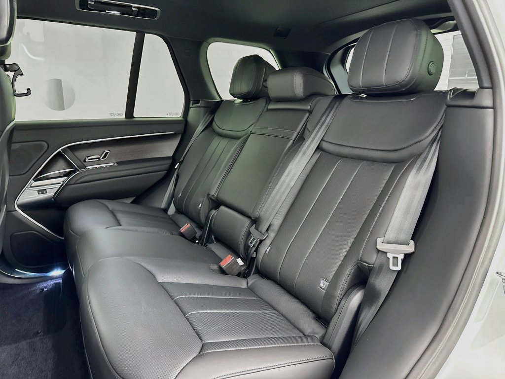 New 2027 Land Rover Range Rover SE AWD/4WD image 25