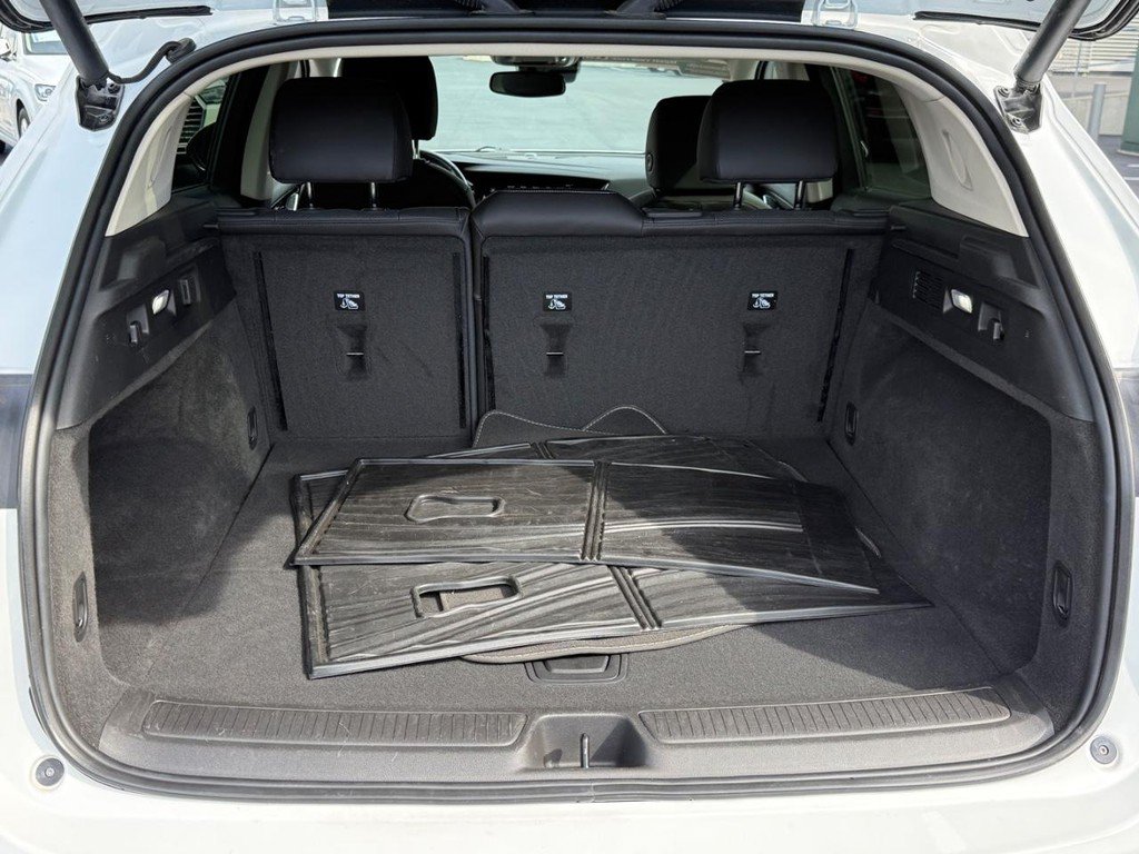 Used 2023 Buick Envision Essence AWD/4WD image 4