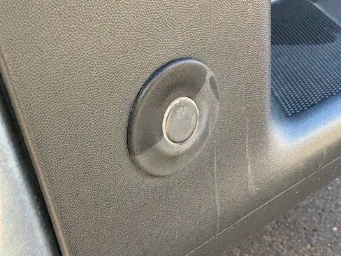 Used 2011 Ford F150 Lariat w/ Lariat Plus Pkg AWD/4WD image 18