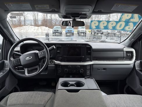 Used 2024 Ford F350 XLT image 9